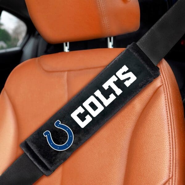 Indianapolis Colts Embroidered Seatbelt Pad 2 Pieces 1 scaled