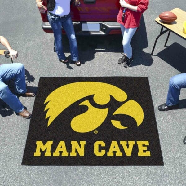 Iowa Hawkeyes Man Cave Tailgater Rug - 5ft. x 6ft.