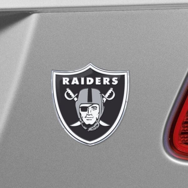Las Vegas Raiders Heavy Duty Aluminum Embossed Color Emblem