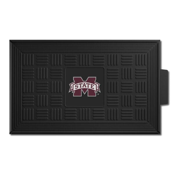 Mississippi State Bulldogs Heavy Duty Vinyl Medallion Door Mat 19.5in. x 31in 1 scaled