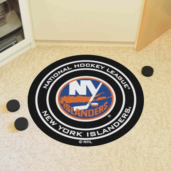 New York Islanders Hockey Puck Rug - 27in. Diameter-10462