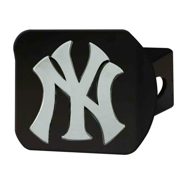 New York Yankees Black Metal Hitch Cover with Metal Chrome 3D Emblem 1
