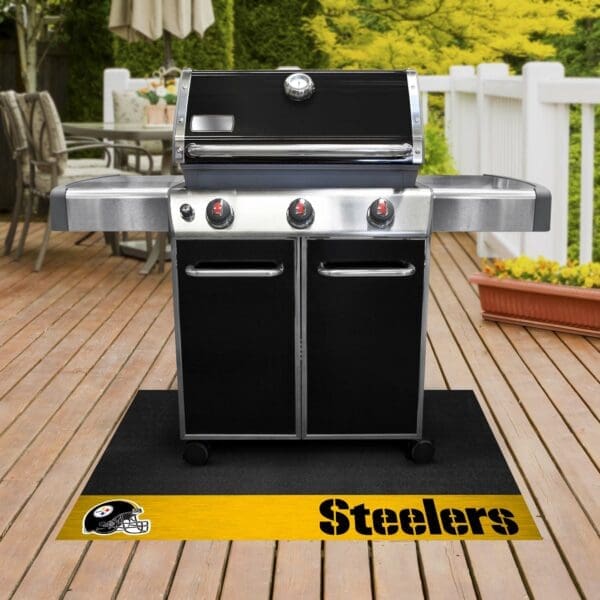 Pittsburgh Steelers Vinyl Grill Mat - 26in. x 42in.