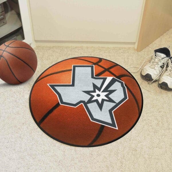 San Antonio Spurs Basketball Rug - 27in. Diameter-37103