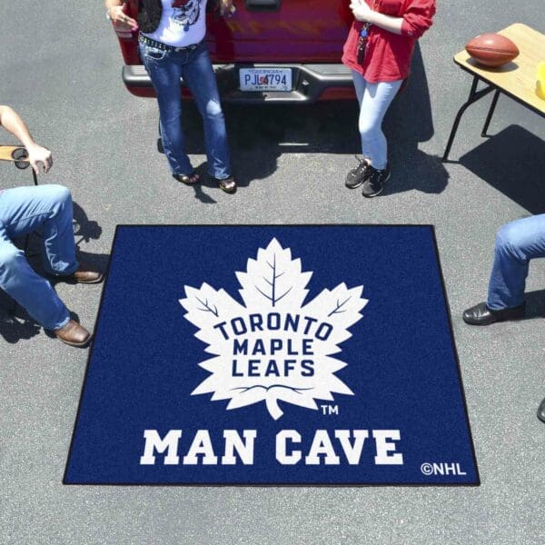 Toronto Maple Leafs Man Cave Tailgater Rug - 5ft. x 6ft.-14496